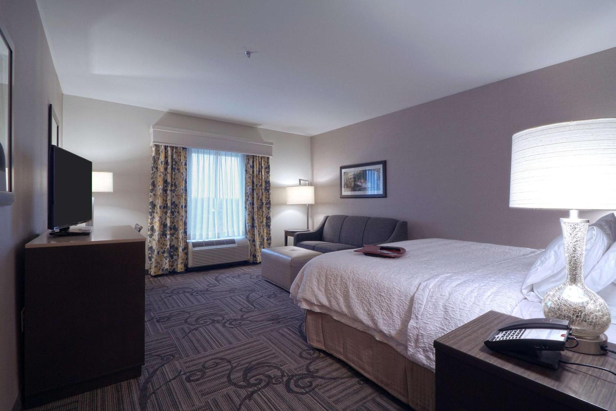 Hampton Inn & Suites Columbus/University Area Экстерьер фото