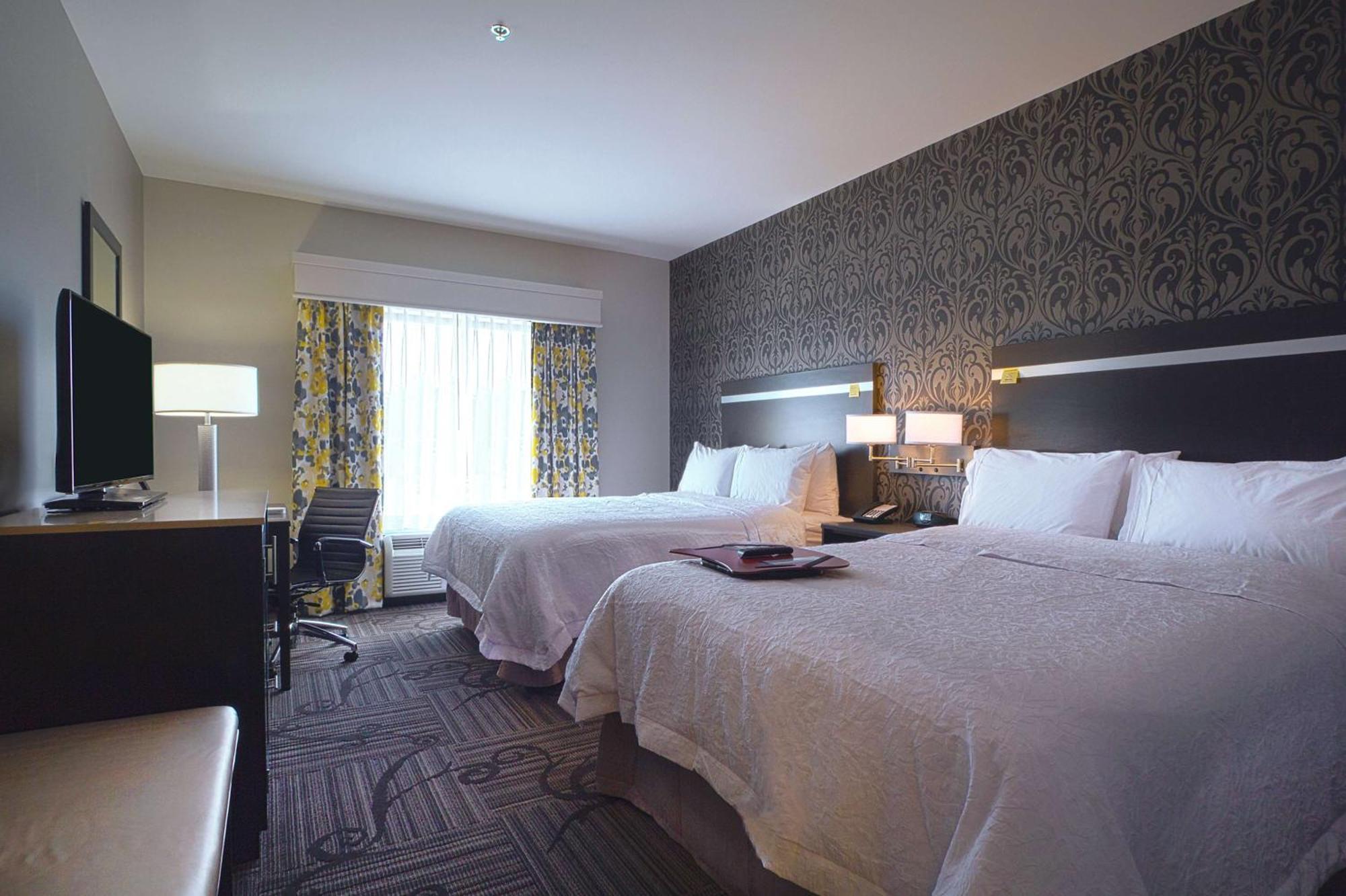 Hampton Inn & Suites Columbus/University Area Экстерьер фото