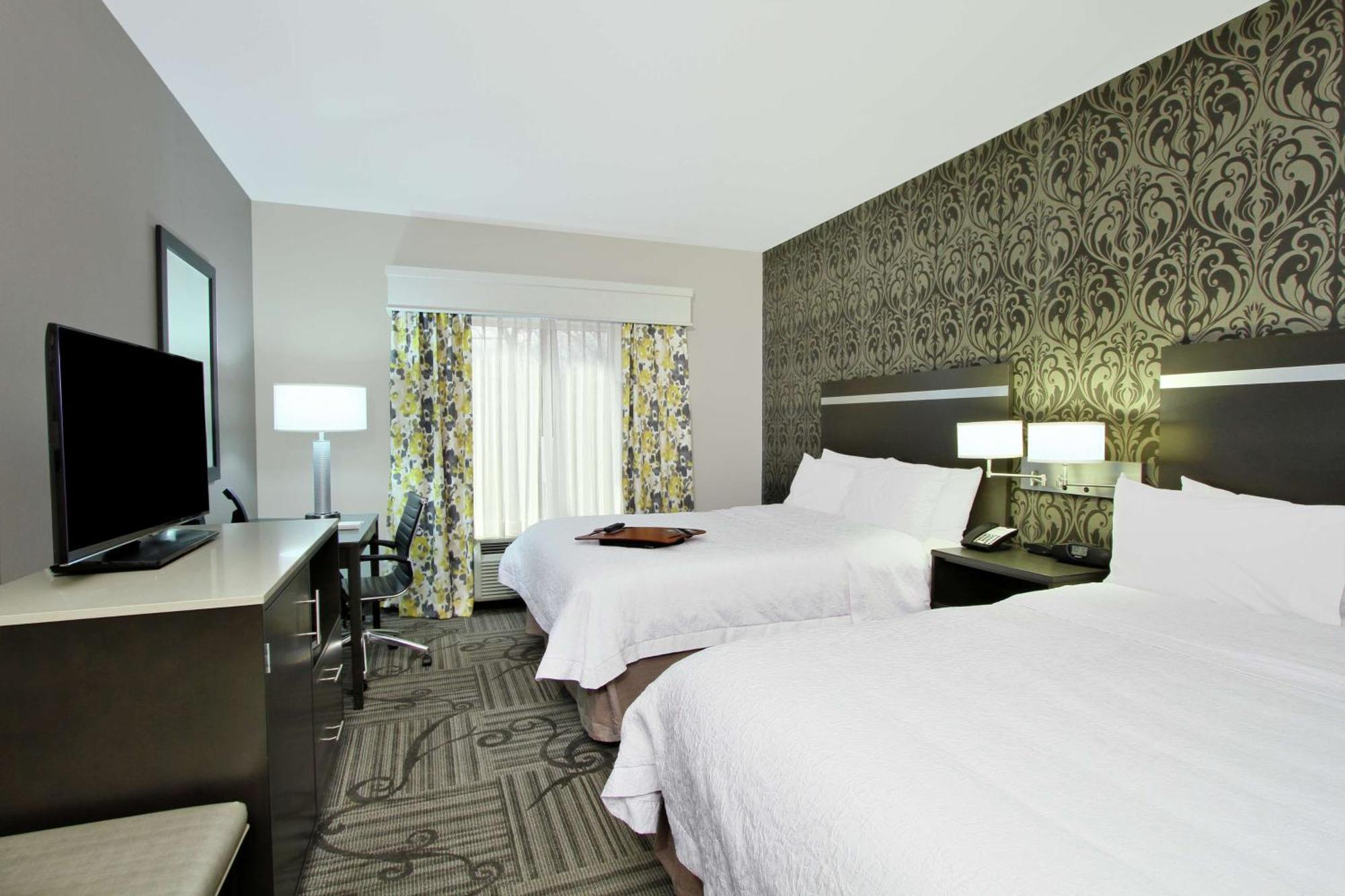 Hampton Inn & Suites Columbus/University Area Экстерьер фото