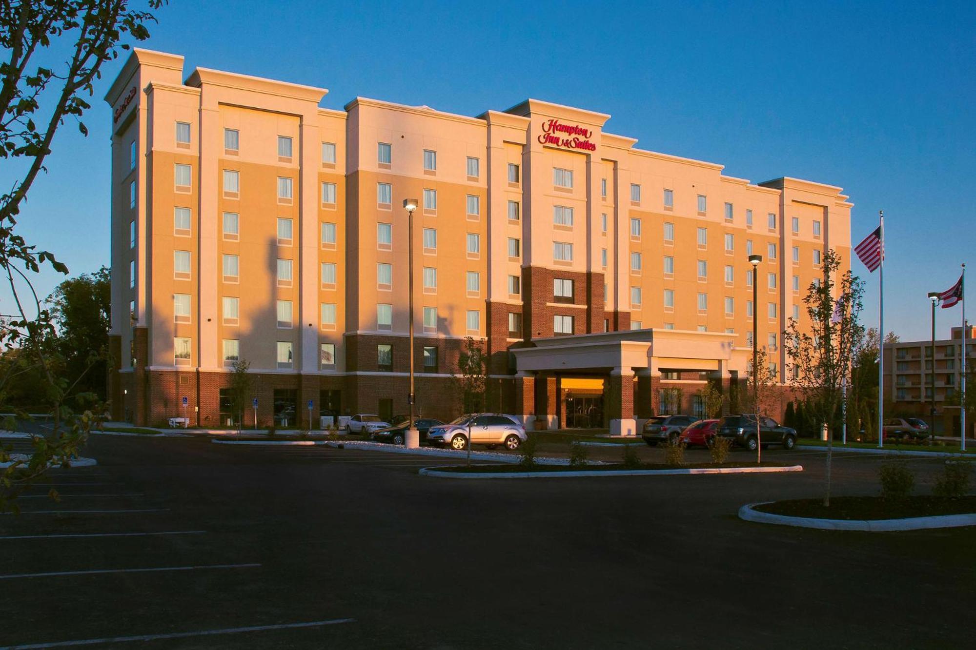 Hampton Inn & Suites Columbus/University Area Экстерьер фото